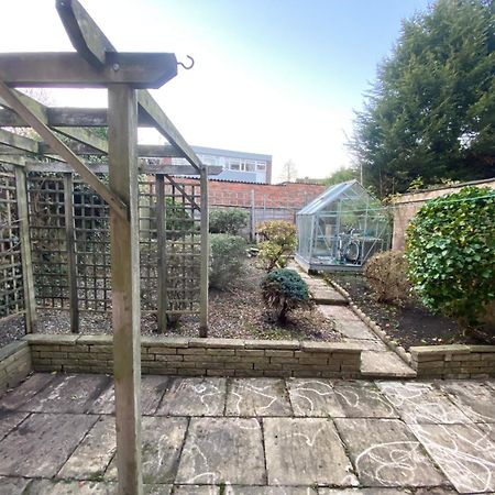 Serene 4Br In Harborne Close To Qe Hospital, Harborne Centre 버밍엄 외부 사진