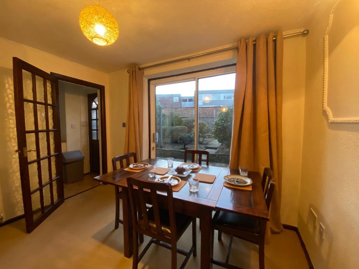 Serene 4Br In Harborne Close To Qe Hospital, Harborne Centre 버밍엄 외부 사진