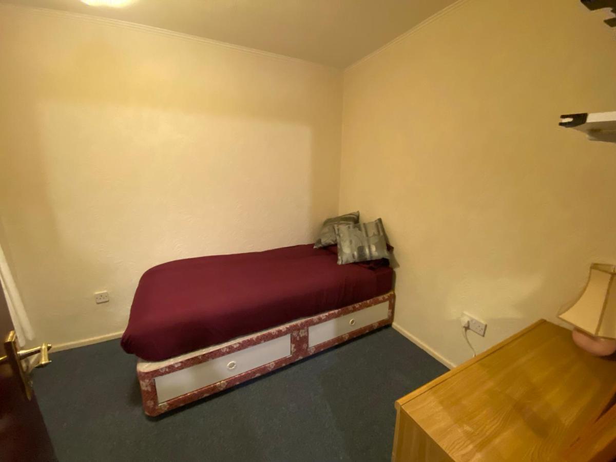 Serene 4Br In Harborne Close To Qe Hospital, Harborne Centre 버밍엄 외부 사진