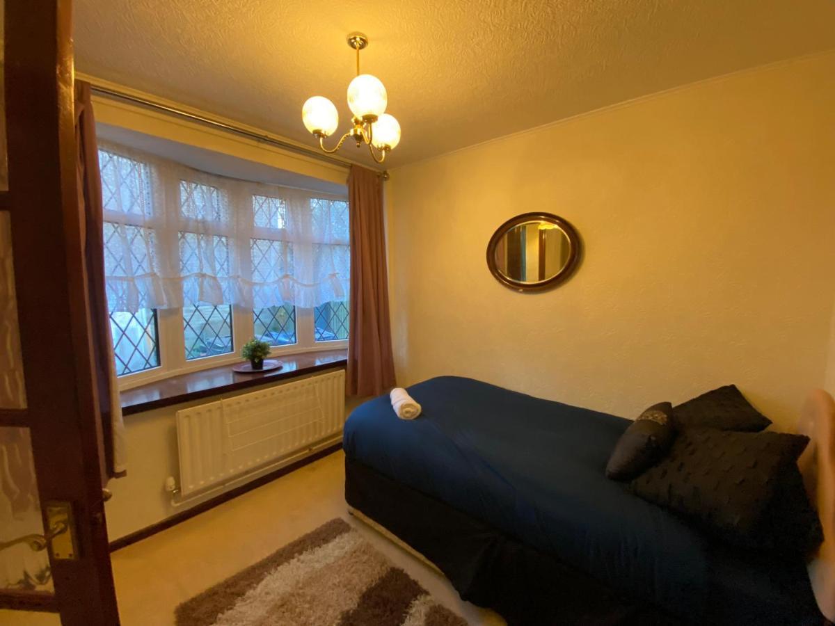 Serene 4Br In Harborne Close To Qe Hospital, Harborne Centre 버밍엄 외부 사진