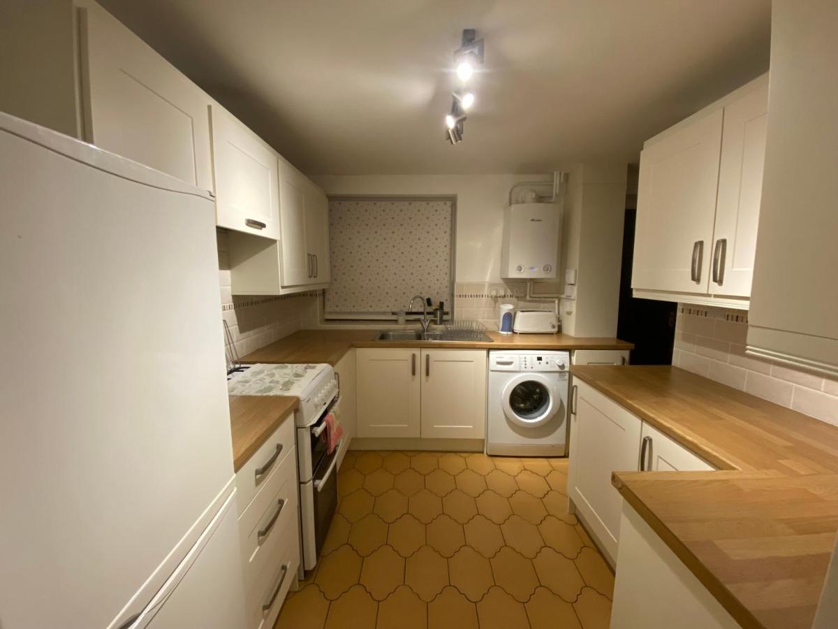 Serene 4Br In Harborne Close To Qe Hospital, Harborne Centre 버밍엄 외부 사진
