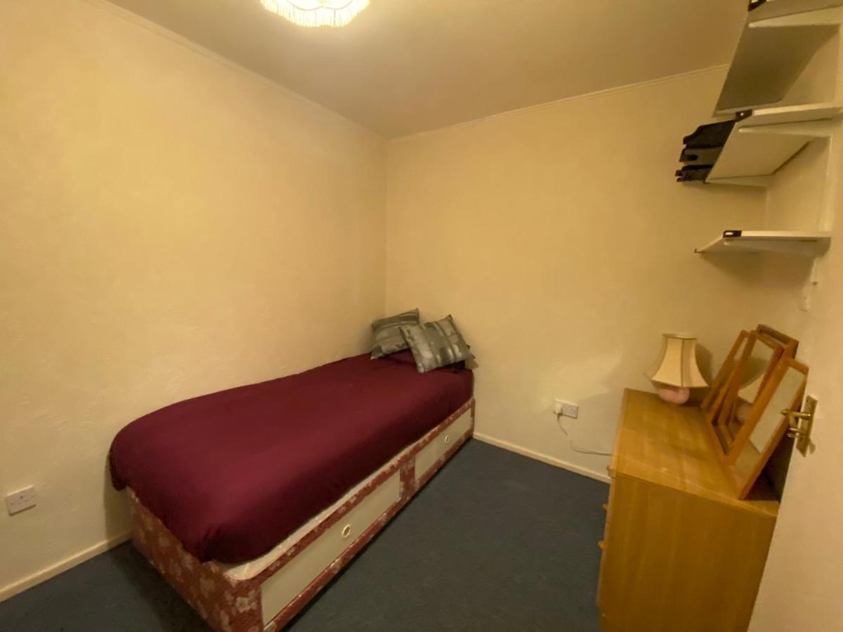 Serene 4Br In Harborne Close To Qe Hospital, Harborne Centre 버밍엄 외부 사진