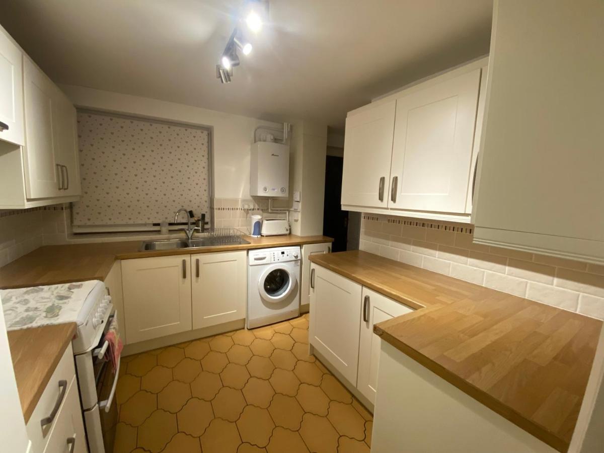 Serene 4Br In Harborne Close To Qe Hospital, Harborne Centre 버밍엄 외부 사진